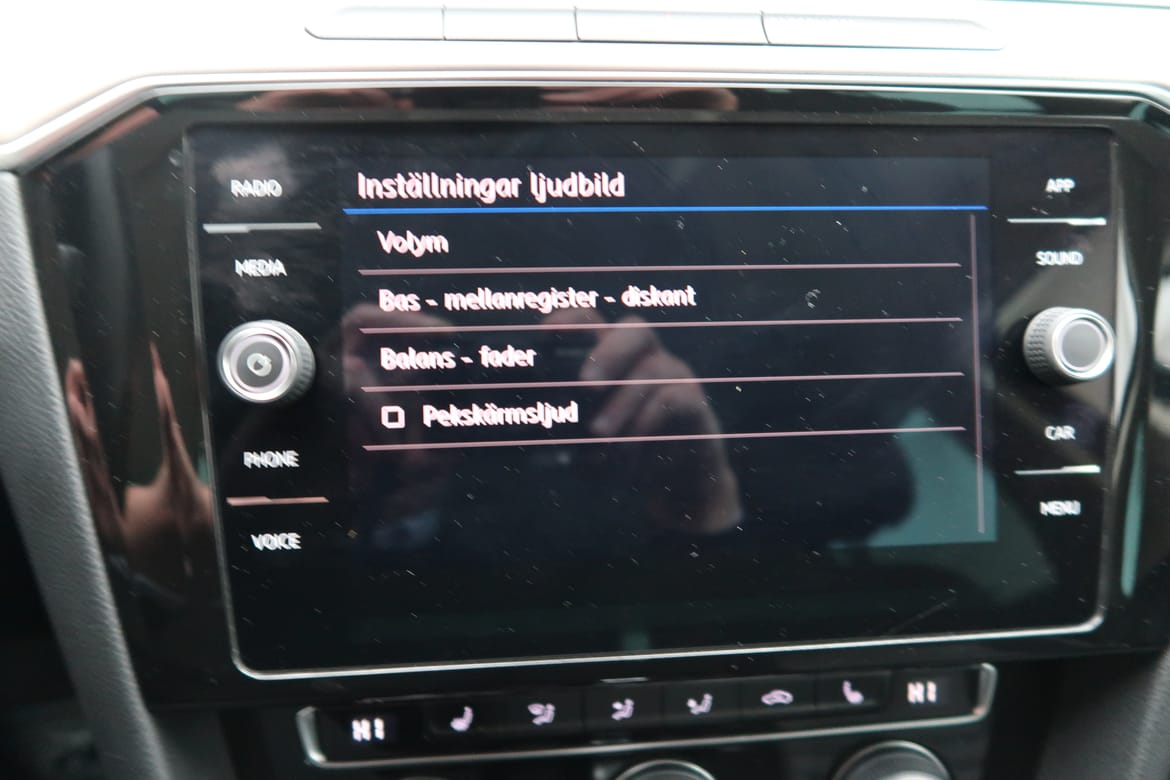 Volkswagen Passat 2018 - miniatyr 11