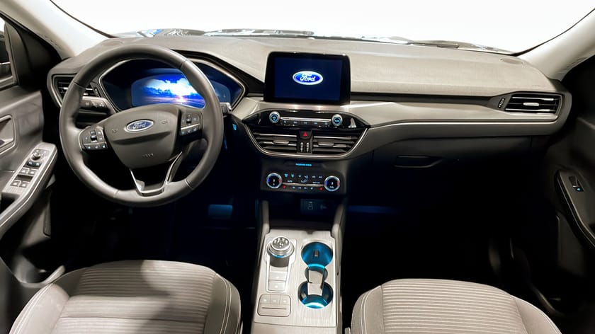 Bild 4 av Ford Kuga Plug-In Hybrid 2,5 PHEV 225Hk FWD Titanium Nav / Backkamera