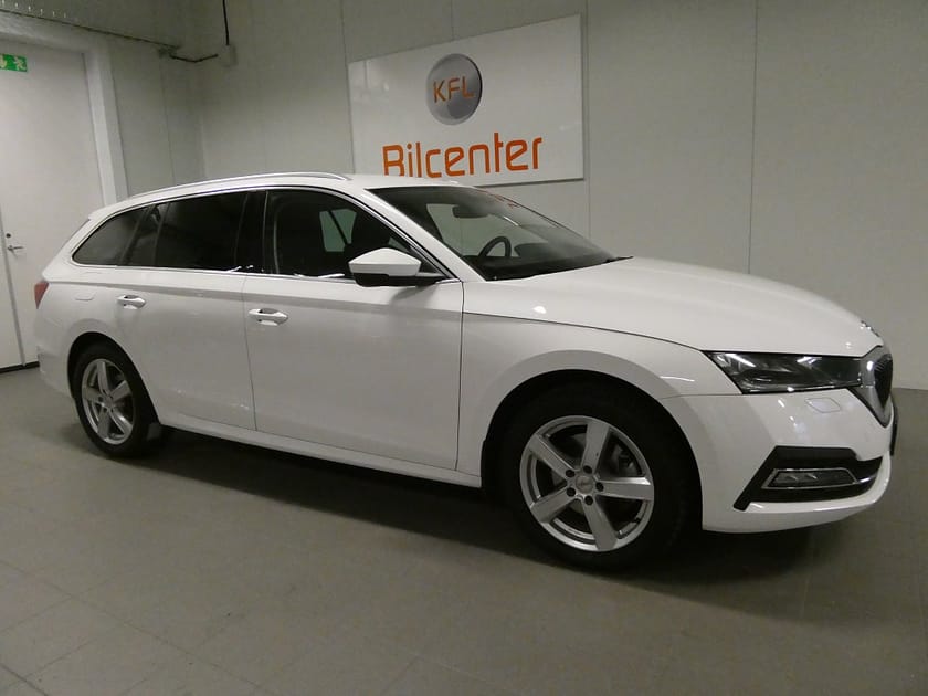 Bild 4 av Škoda Octavia Combi iV Skoda *KFL 10år 2,99%* Värmare-Kamera-HU-Drag SoV