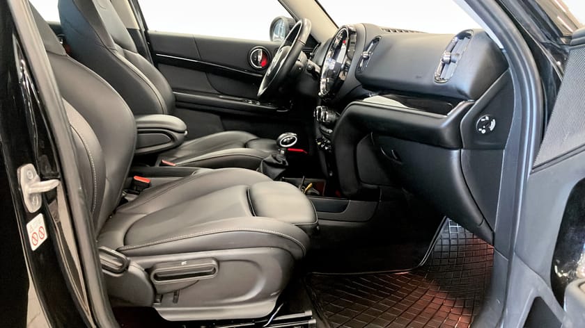 Bild 3 av MINI Countryman Cooper SE ALL4 Steptronic, 220hk, |BACKKAMERA|NAVI|
