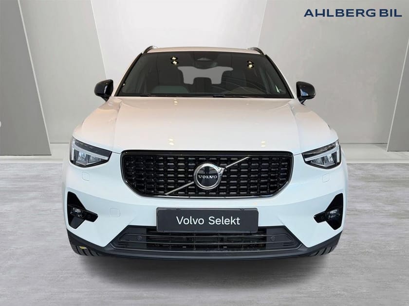 Bild 5 av Volvo XC40 B3 FWD Bensin Plus Dark. Navi, Klimatpaket, Programmerbar bränslevärm, Rattvärme