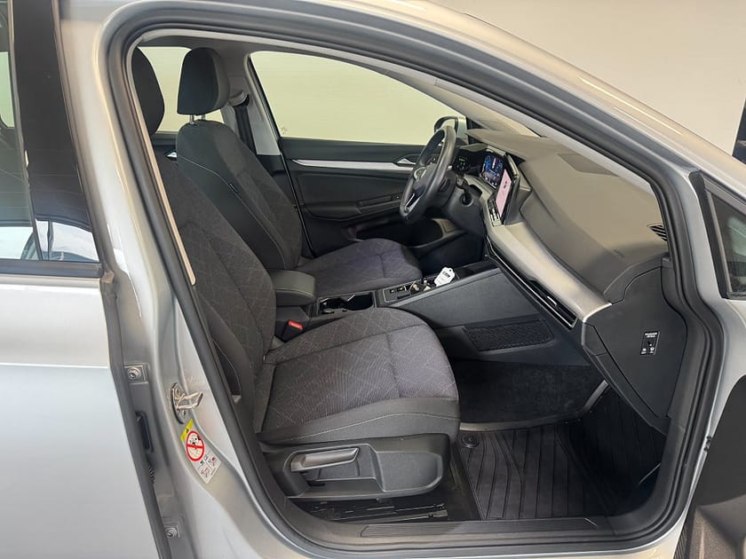 Bild 2 av Volkswagen Golf Sportscombi 1.5 TGI COCKPIT MOMS/VAT LEASBAR