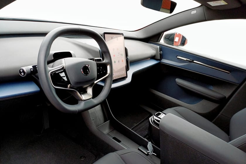 Bild 5 av Volvo EX30 Single Motor Extended Range Plus, Dragkrok, Mörkt tonade rutor 5 st, Värmepump, Rattvärme