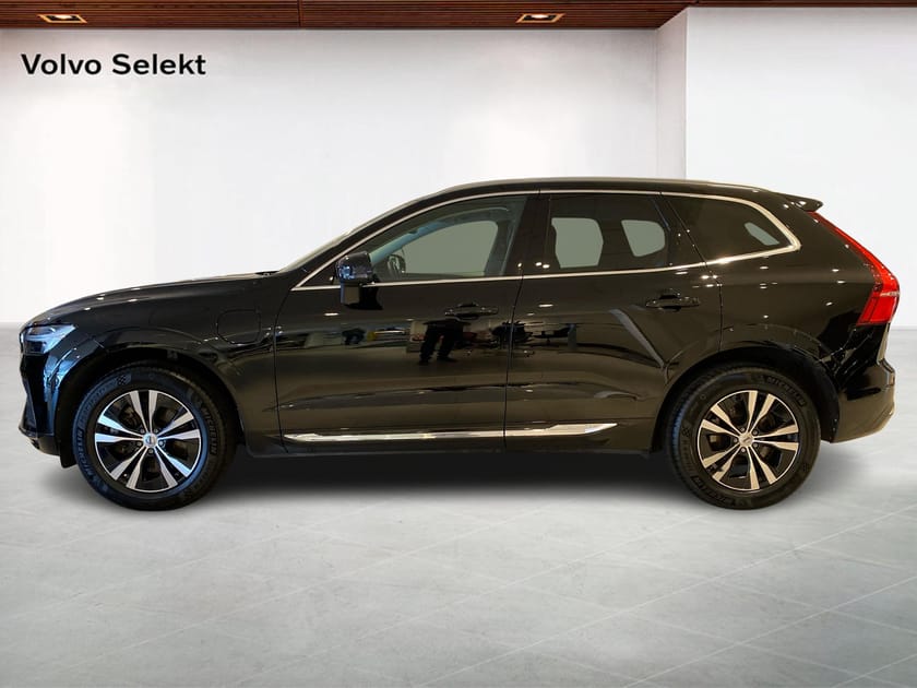 Bild 3 av Volvo XC60 Recharge T6 Core Edition - Drag!