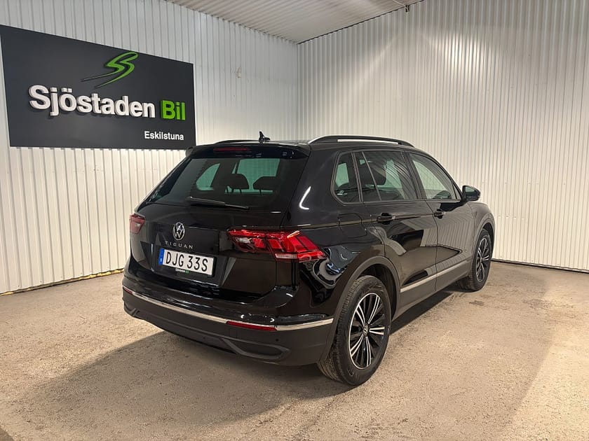 Bild 4 av Volkswagen Tiguan 1.5 TSI Cockpit Värm Drag Kamera Adaptiv Farthållare