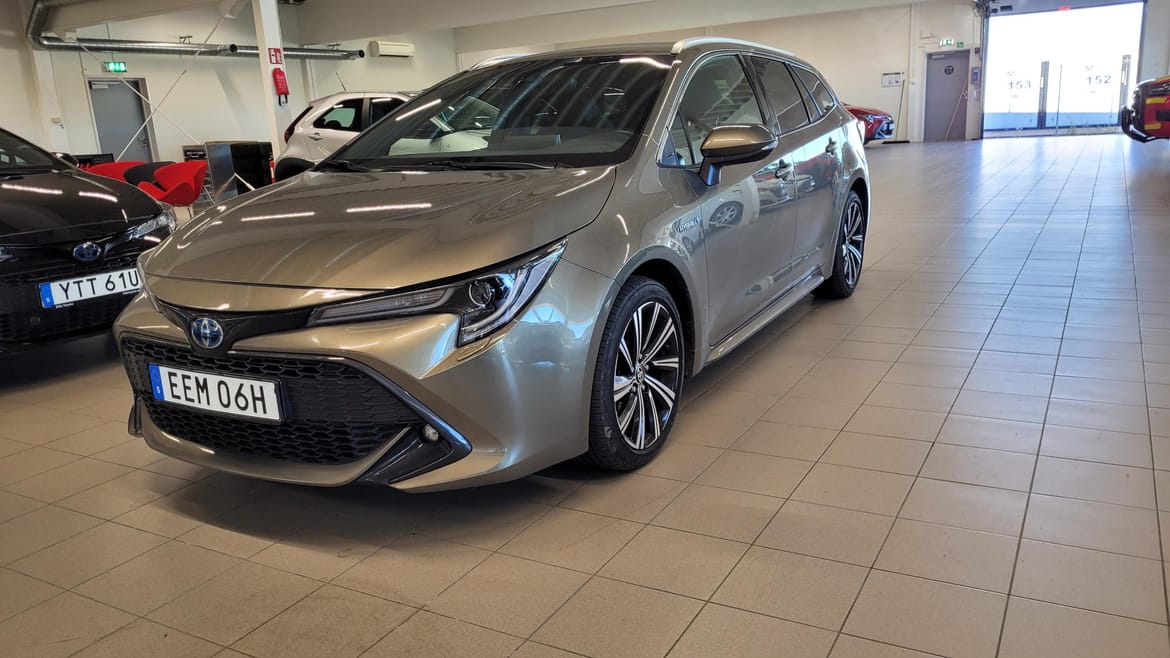 Toyota Corolla Touring Sports Hybrid e-CVT, 184hk, 2021