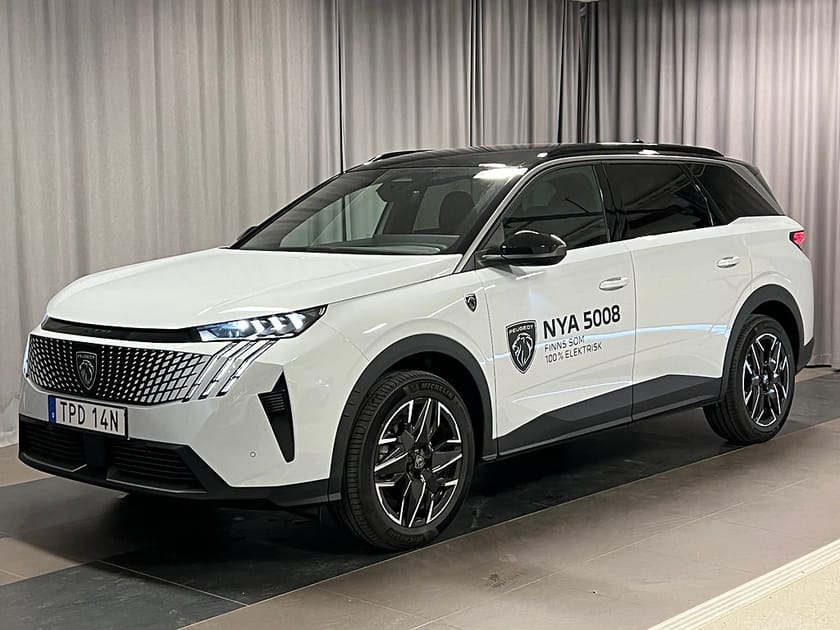 Bild 1 av Peugeot 5008 Hybrid 145 GT AUT 7-Sits Dragkrok Vinterhjul Demobil