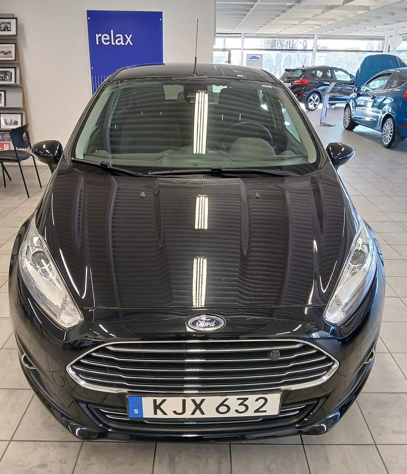 Bild 3 av Ford Fiesta Titanium 100hk Automat 2.415mil 1ägare Kamrem bytt