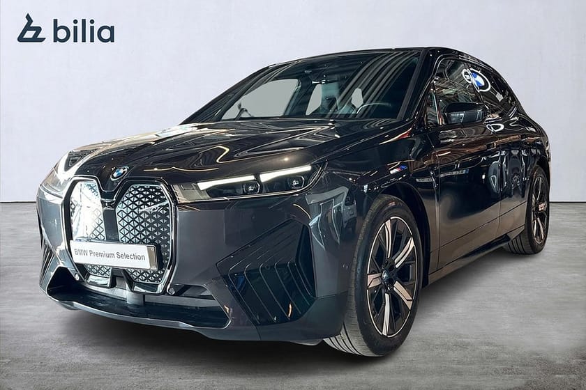 Bild 1 av BMW iX xDrive50 Sportpaket/Drag/Pano/360 kamera/Rattvärme