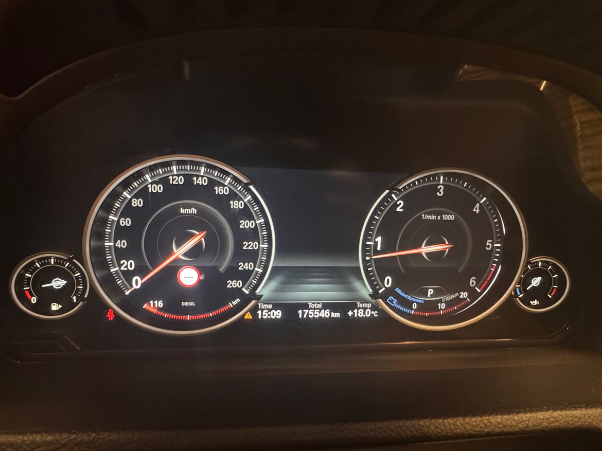 BMW 5-serie 2014 - miniatyr 8