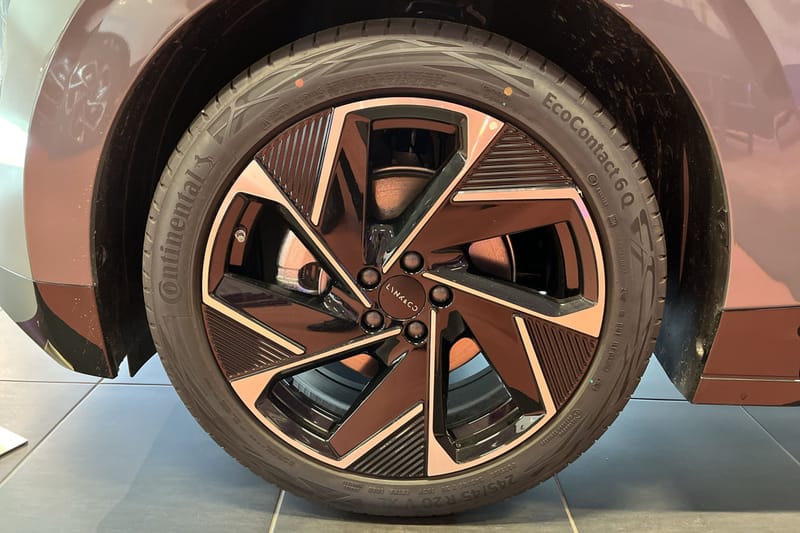 Lynk & Co 02 EV