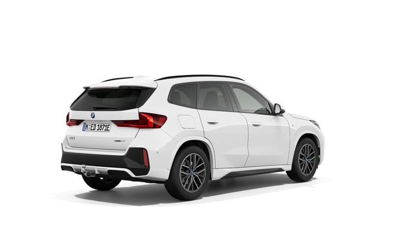 Bild 2 av BMW iX1 eDrive20 M Sport/ Drag / Rattvärme / Tonade rutor/ BiliaDays26