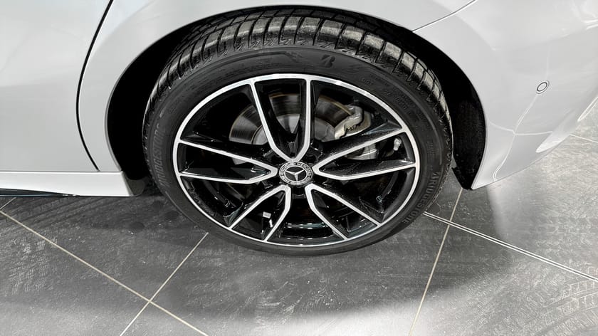 Bild 5 av Mercedes-Benz A 250 e HALVKOMBI AMG ADVANCED EDITION