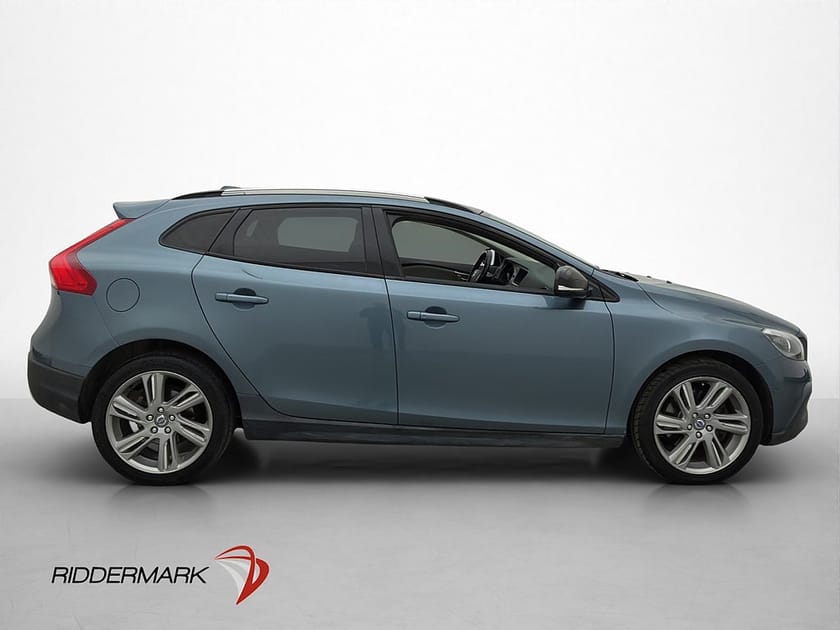 Bild 5 av Volvo V40 Cross Country T4 AWD Summum Pano Drag Skinn