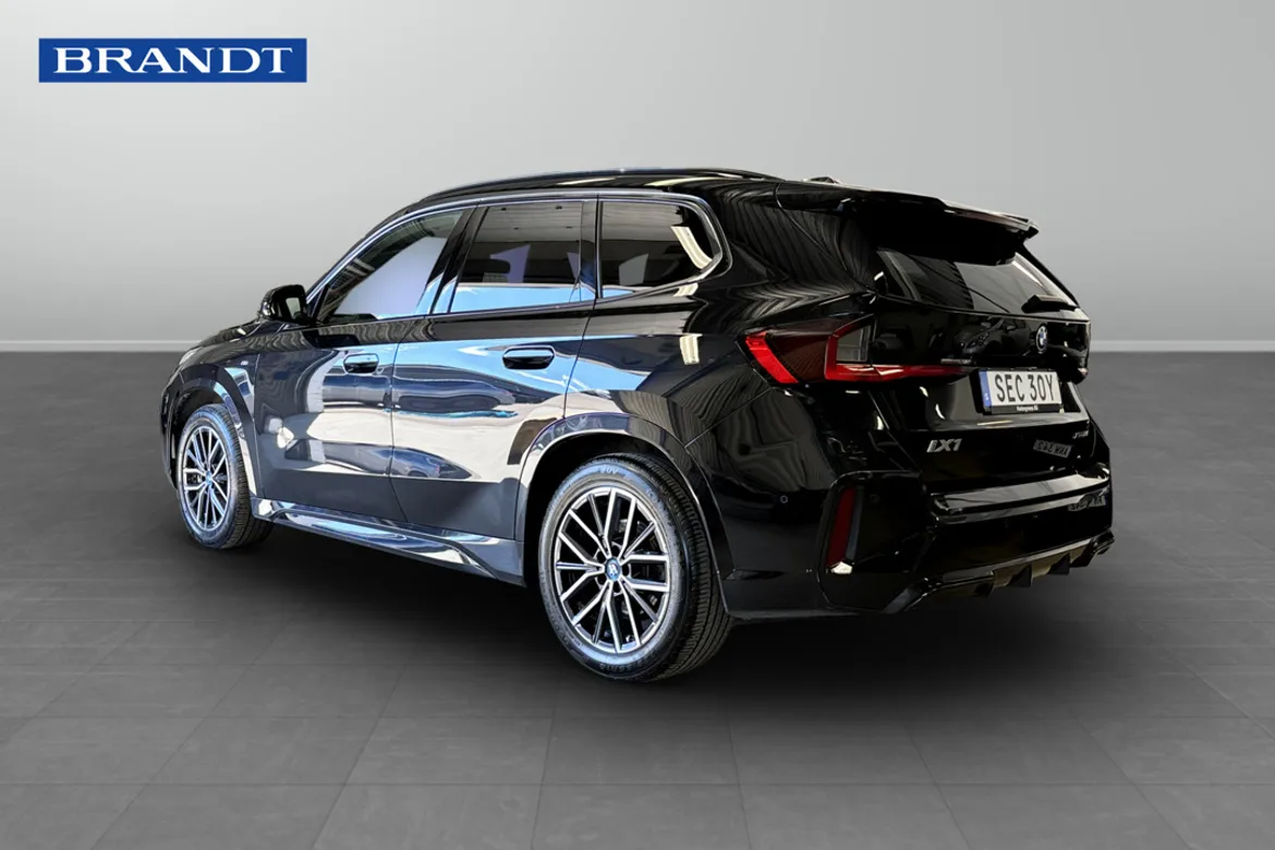 BMW iX1 xDrive30