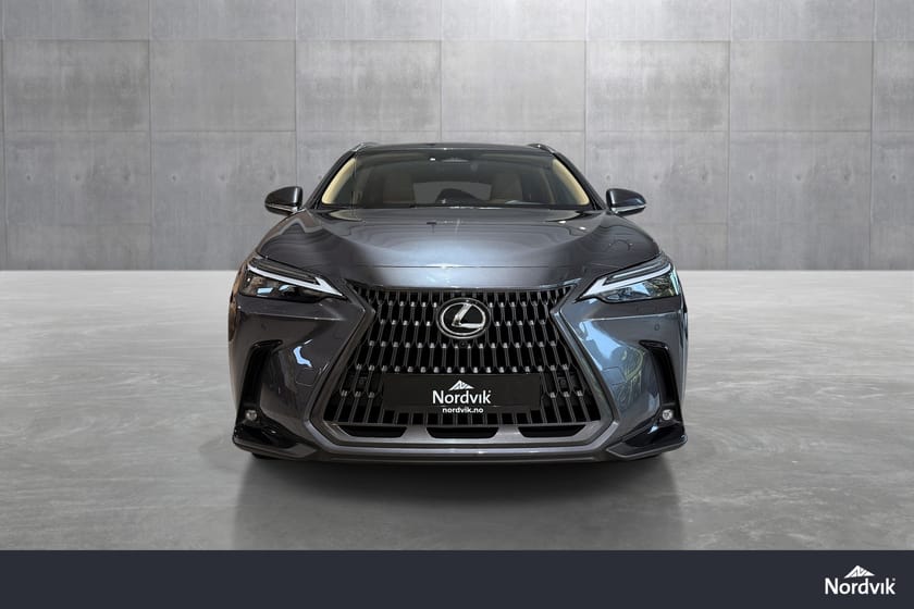Bilde 2 av Lexus NX 450h+ Executive Tech / Firehjulstrekk / Skinn