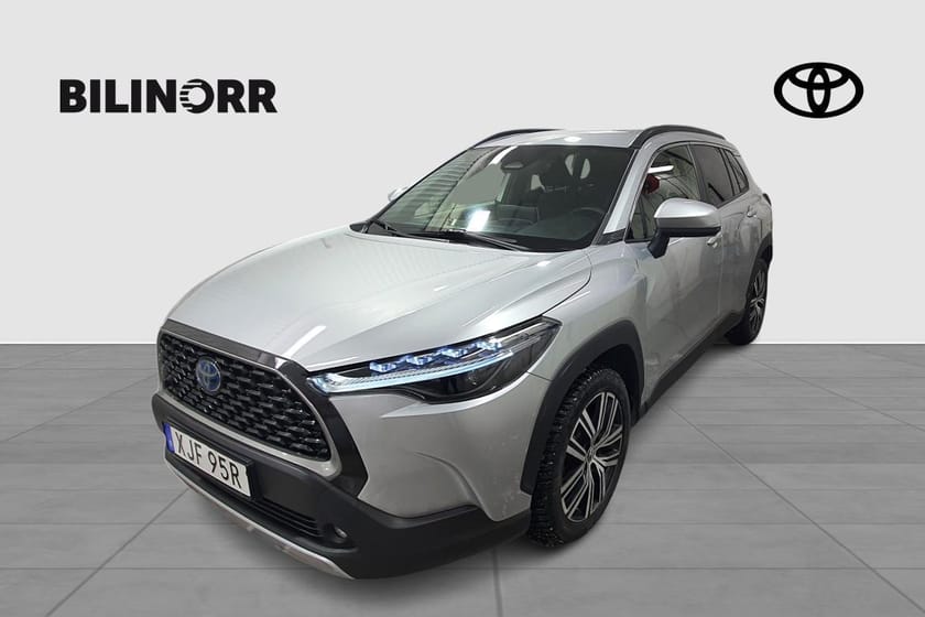 Bild 1 av Toyota Corolla Cross Hybrid AWD-i 2,0 STYLE DRAG V-HJUL