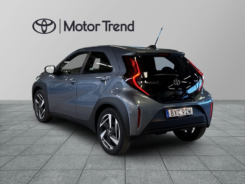 Bild 2 av Toyota Aygo X Hybrid e-CVT, 116hk,Paly,Comfort Pack,45mil