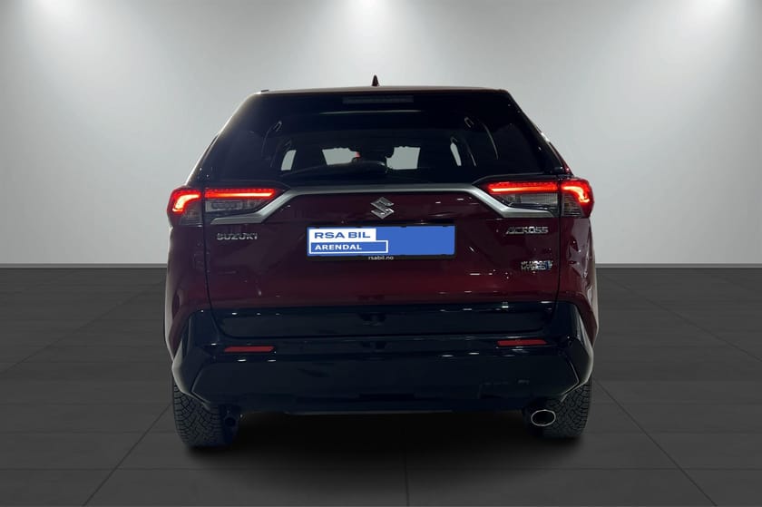 Bilde 4 av Suzuki Across Ladbar hybrid-SUV med firehjulstrekk