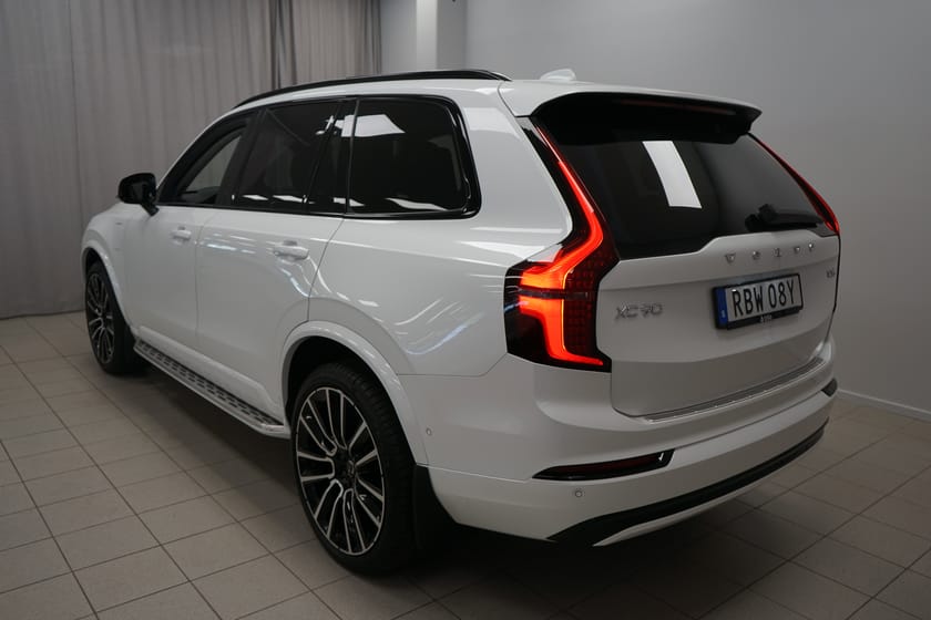 Bild 3 av Volvo XC90 7 Säten II T8 Ultra Dark |Aktiv Chassi Luftfjädring | Ryggmassage framstolar |