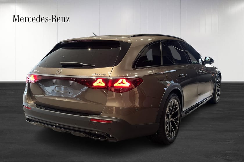 Bild 4 av Mercedes-Benz E 300 d e 4MATIC All-Terrain PREMIUM PLUS