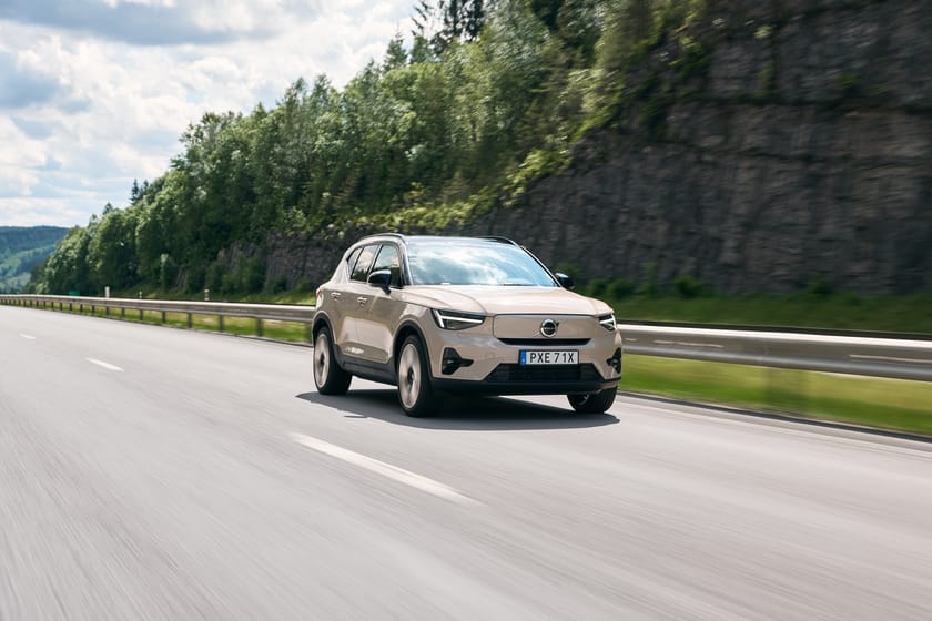 Säkra din sommarbil - Värdecheck på 10 000 kr bakgrundsbild