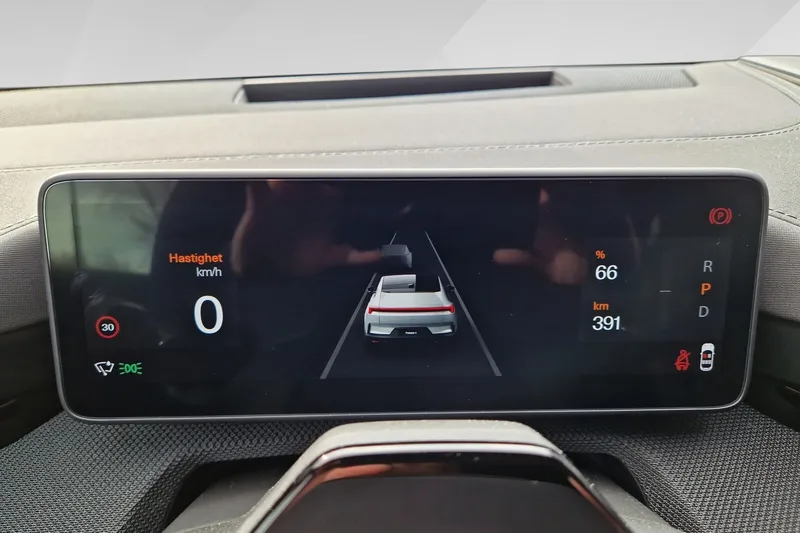 Polestar 4 Long Range Dual motor bilde 13