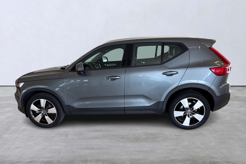 Bild 2 av Volvo XC40 D4 AWD Momentum Pro Edition