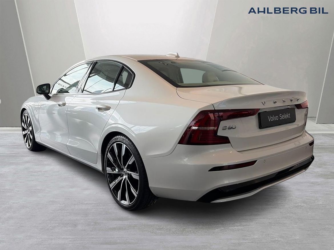 Volvo S60 2023 - miniatyr 3