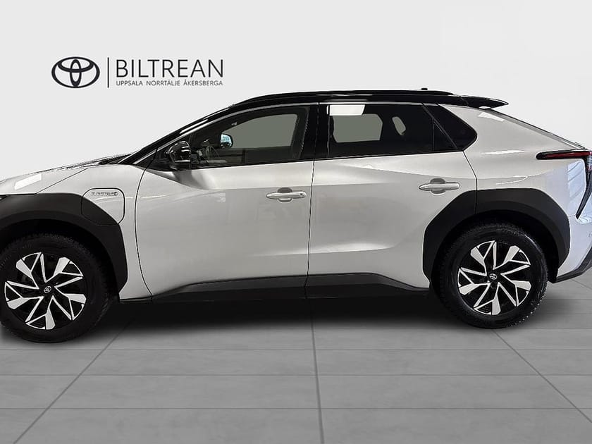 Bild 2 av Toyota bZ4X AWD Executive Bi-Tone Panorama 20" V-hjul Ingår