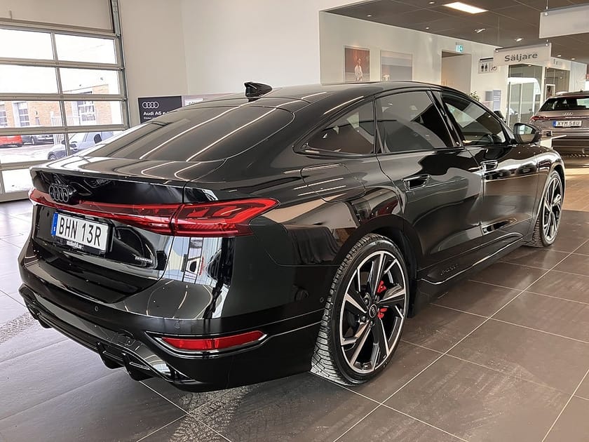Bild 3 av Audi A6 Sportback e-tron quattro Sedan 428HK S-LINE