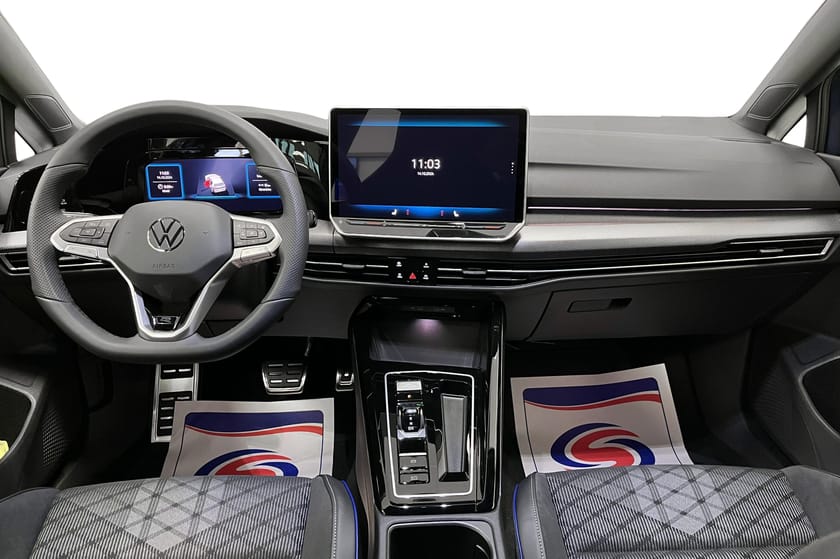 Bild 5 av Volkswagen Golf R-Line eTSI 150hk DSG *2026* Atteviks