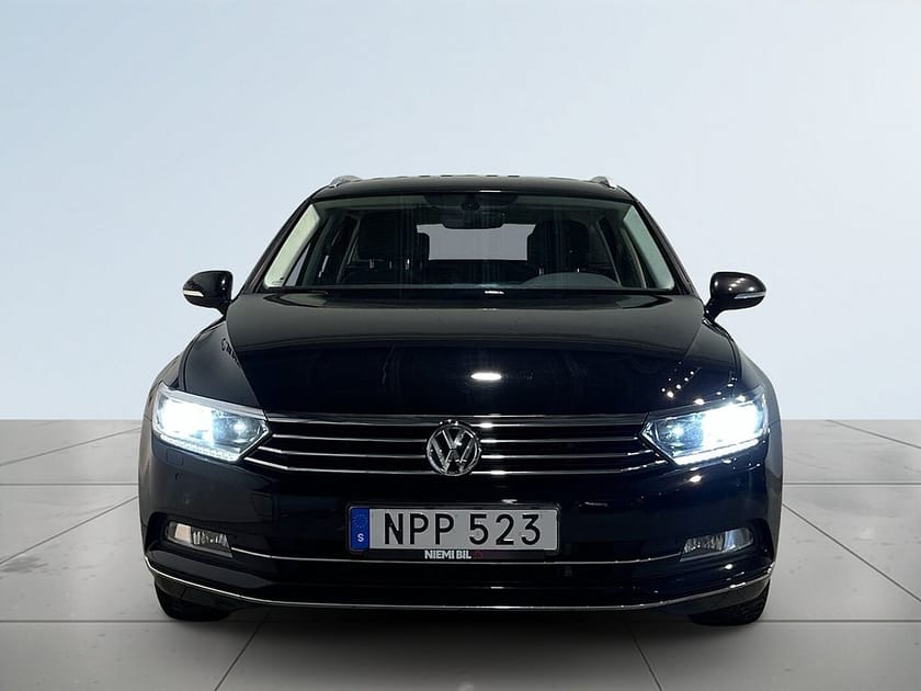 Bild 2 av Volkswagen Passat Sportscombi 2.0 TDI AWD GT Drag Dvärm Kamera GPS SoV