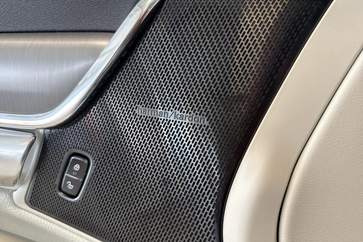 picture of a car