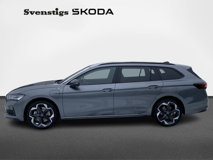 Bild 4 av Škoda Superb iV Kombi SPORTLINE 1,5 TSI 204 HK 6 VXL DSG
