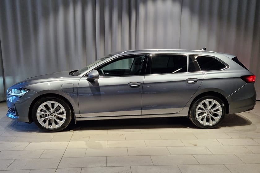 Bild 2 av Škoda Superb iV Combi SELECTION 1,5 TSI 204 HK 6 VXL DSG