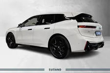 Thumnail bilde 3 av BMW iX xDrive60