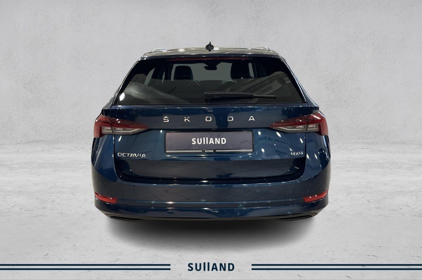 Bilde 4 av Škoda Octavia Stasjonsvogn 2,0 TDI 150hk 4x4 Style Hengerfeste Webasto Skinn DAB