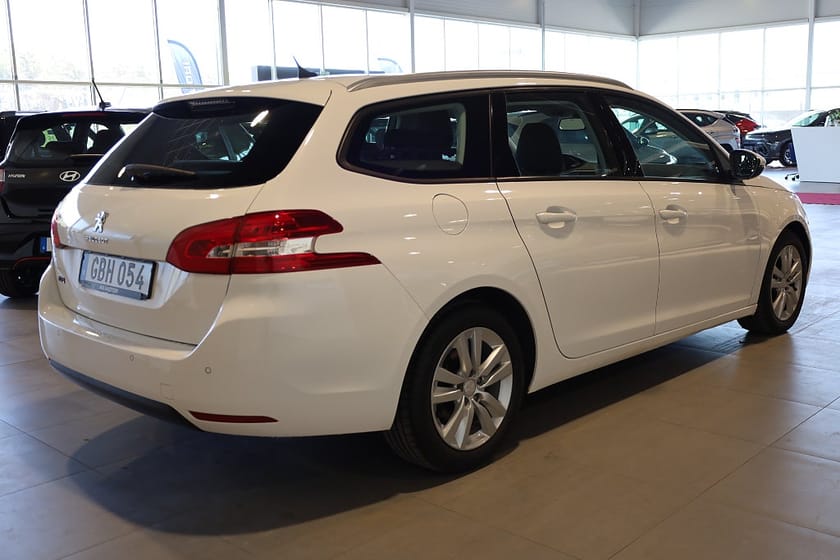 Bild 5 av Peugeot 308 SW 1,2 e-THP 110hk Active Kombi Panorama