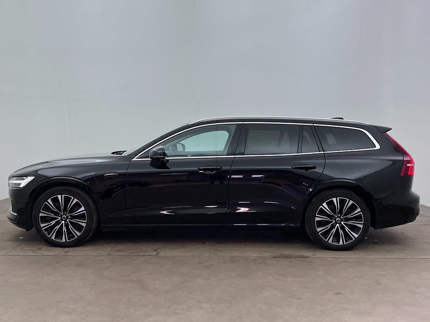 Bild 3 av Volvo V60 Recharge T6 AWD Core Bright 350hk Long Range Navi Drag