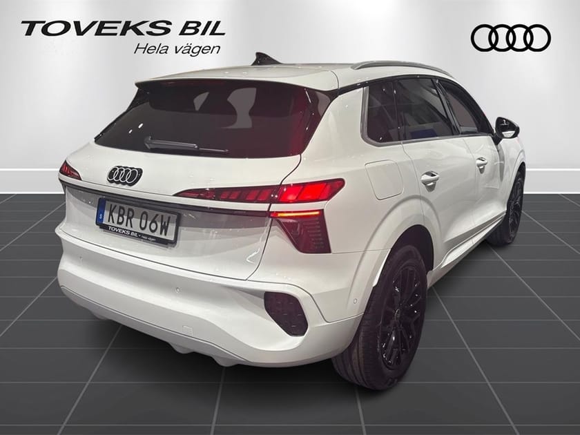 Bild 2 av Audi Q3 S Tronic / Alpin / 18" / Nya modellen