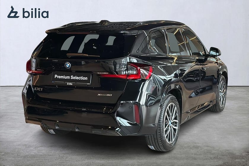 Bild 5 av BMW iX1 xDrive30 xDrive 30 M Sport | Innovation | 360° | HUD | Drag