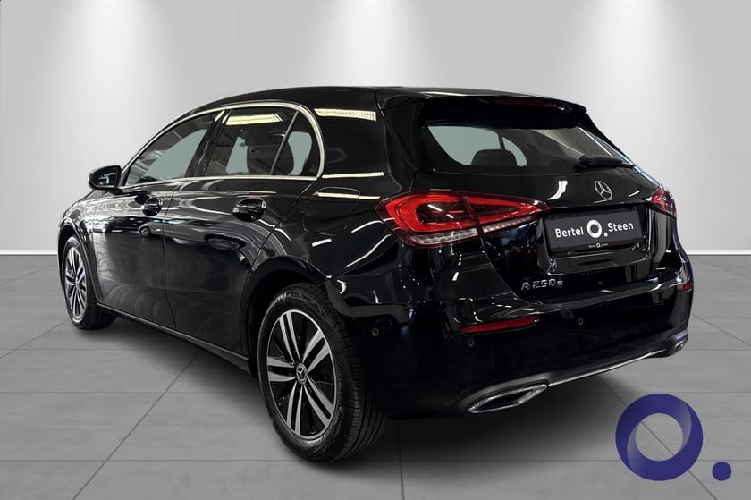 Bilde 3 av Mercedes-Benz A 250 e Progressive|Plug-in|Lav KM