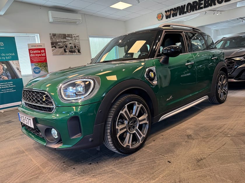 Bild 2 av MINI Countryman Cooper SE ALL4 Pano HUD H/K Gps B-Kamera SPEC 220hk