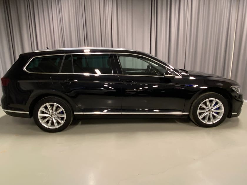 Bild 4 av Volkswagen Passat Sportscombi GTE 218hk Drag Pvärm B-Kamera