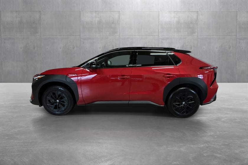 Bilde 2 av Toyota bZ4X Elektrisk 218 hk Automatgir AWD Executive Bitone