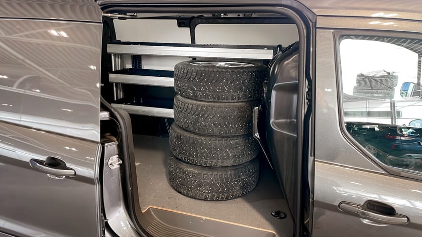 Bild 5 av Ford Transit Connect 230 LWB Skåp L2 SPORT 1.5L Ecoblue 120 HK Automat
