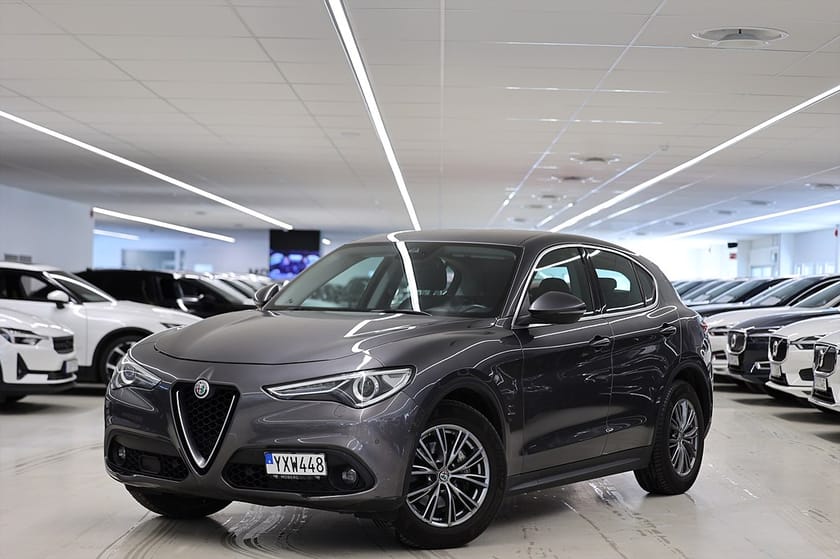 Bild 3 av Alfa Romeo Stelvio 2.2 JTD 150hk PDC Drag Keyless start