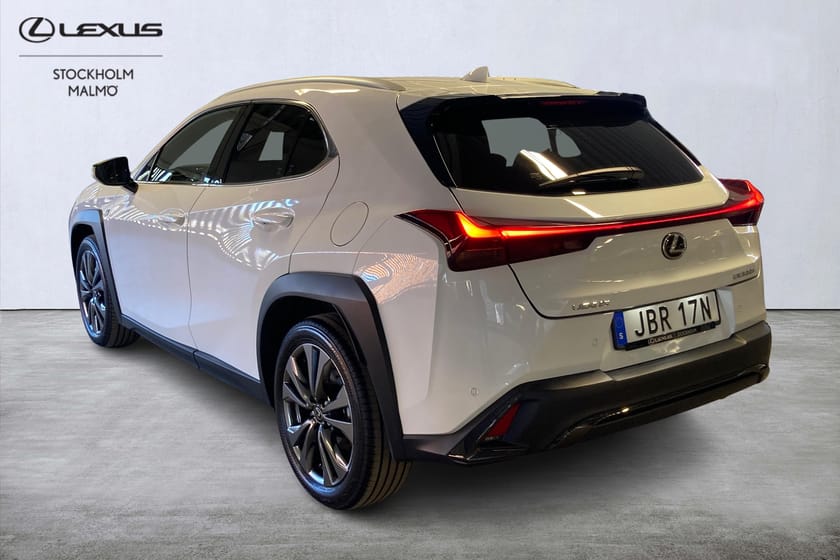 Bild 2 av Lexus UX 300h P-värm Navi Keyless Backkamera