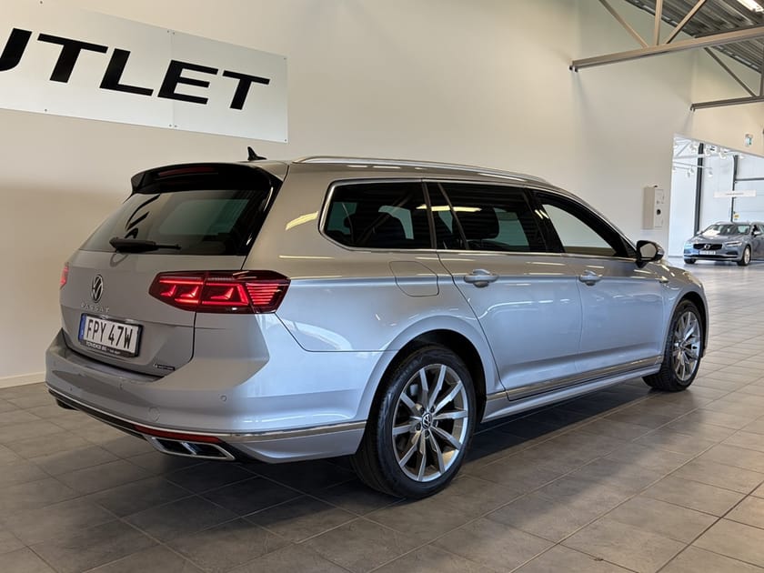 Bild 4 av Volkswagen Passat Sportscombi R-Line 2.0 TDI 4Motion 200hk Aut/Drag/Navi